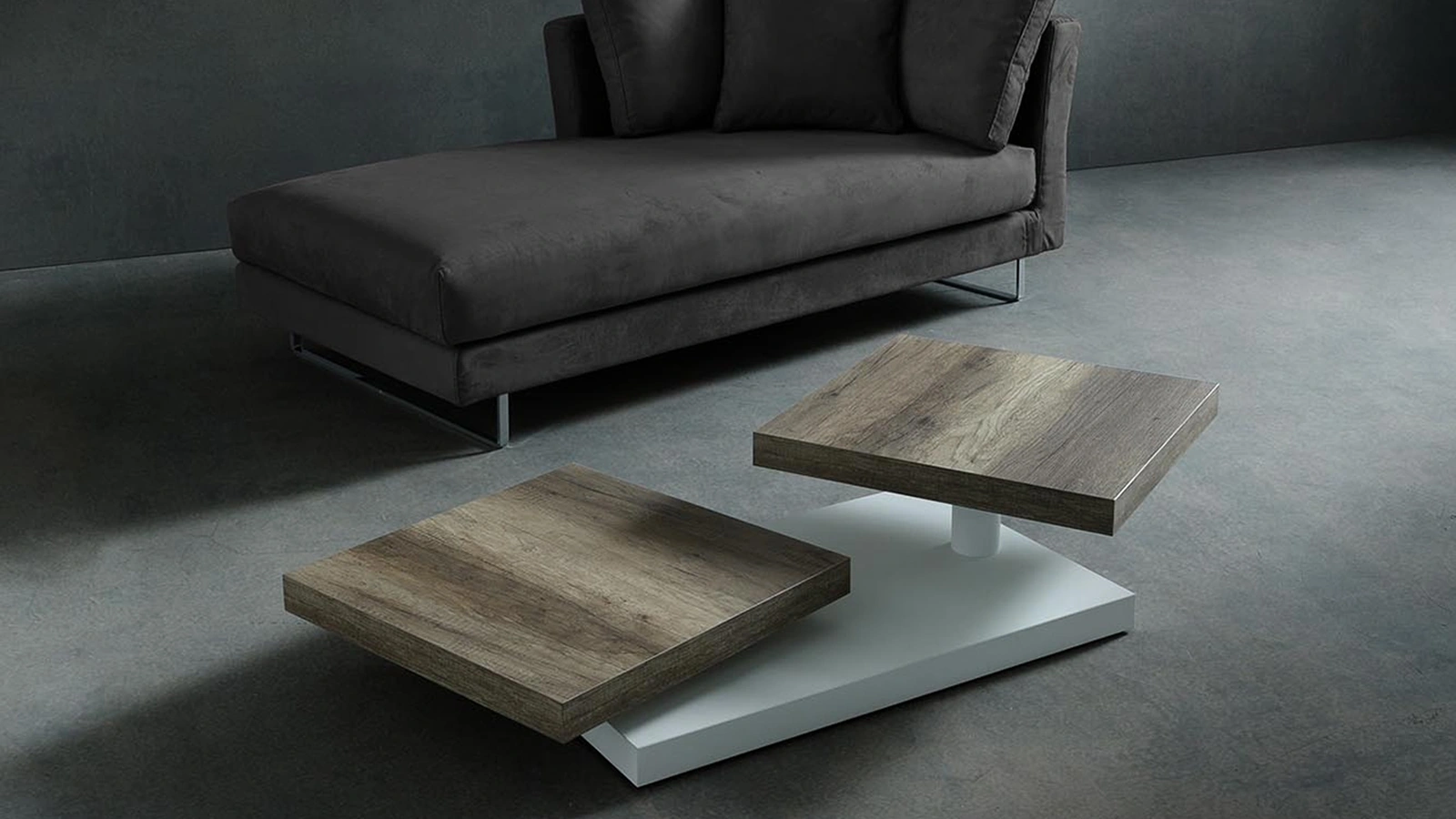 Tavolino di design Cecilia con piani rotanti in HPL effetto legno di La Primavera
