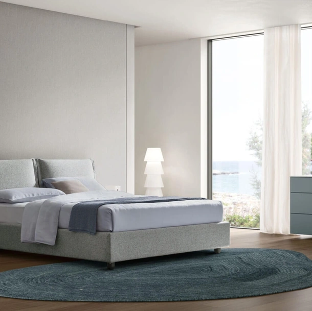 Letto imbottito Lola con contenitore di Maronese