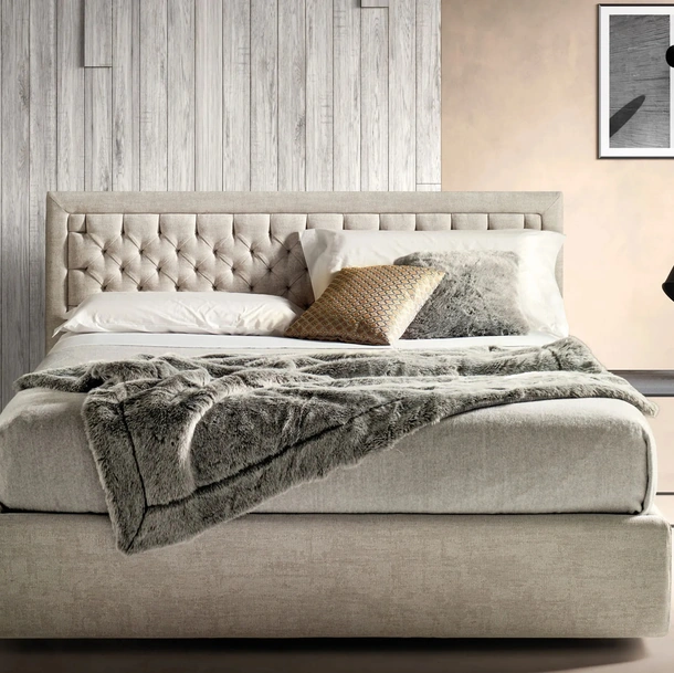Letto in tessuto con testiera trapuntata Nest di Bside