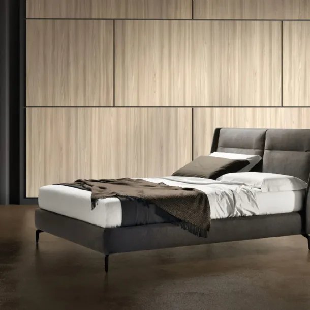 Letto in pelle imbottito con testiera Link di Bside
