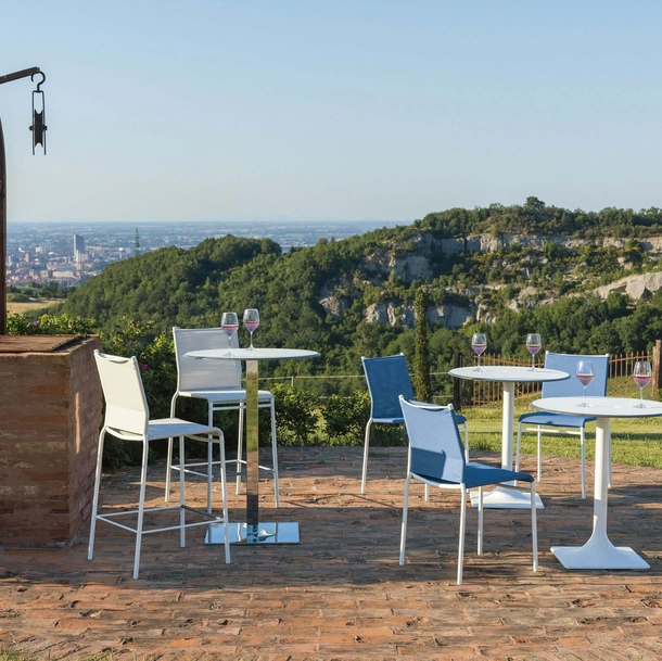 Sedia Liù Outdoor rivestita in texplast con struttura in acciaio laccato per esterno di Ingenia
