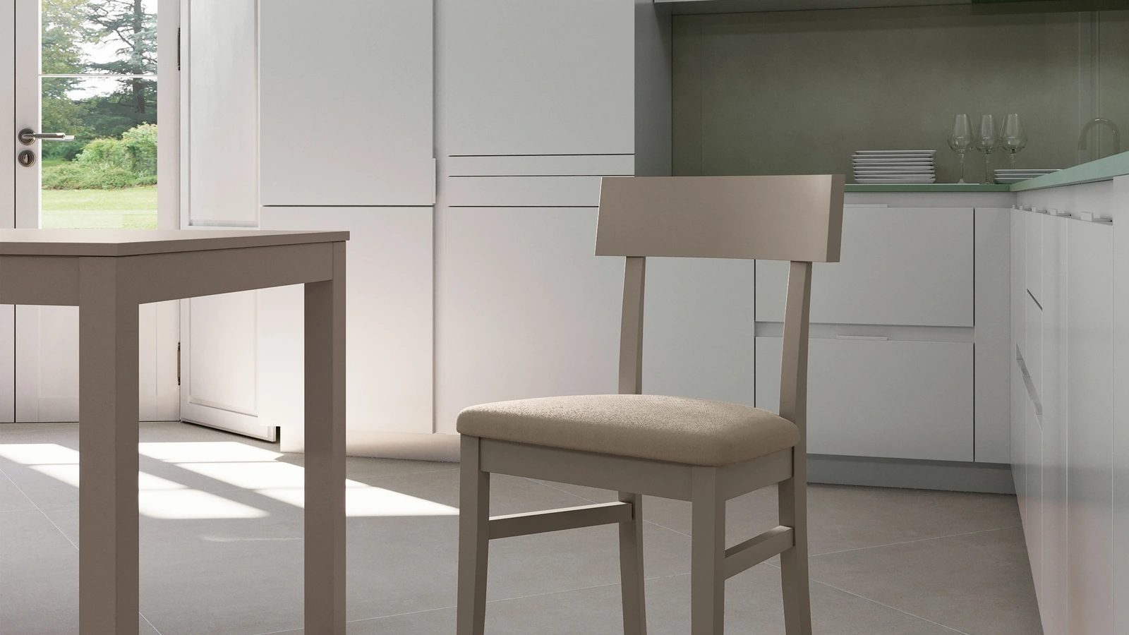 Sedia con struttura in legno di faggio laccato con seduta in ecopelle imbottita Monaco di Stones